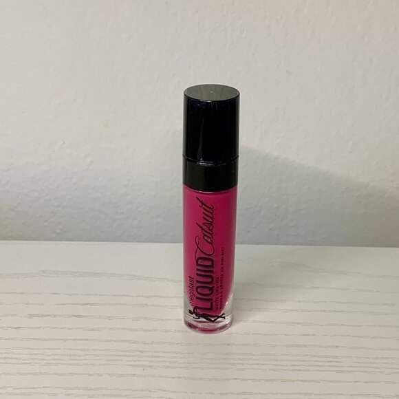 927B NICE TO FUCHSIA  MegaLast Liquid Catsuit Matte Lipstick wet n wild *opened - Picture 2 of 4
